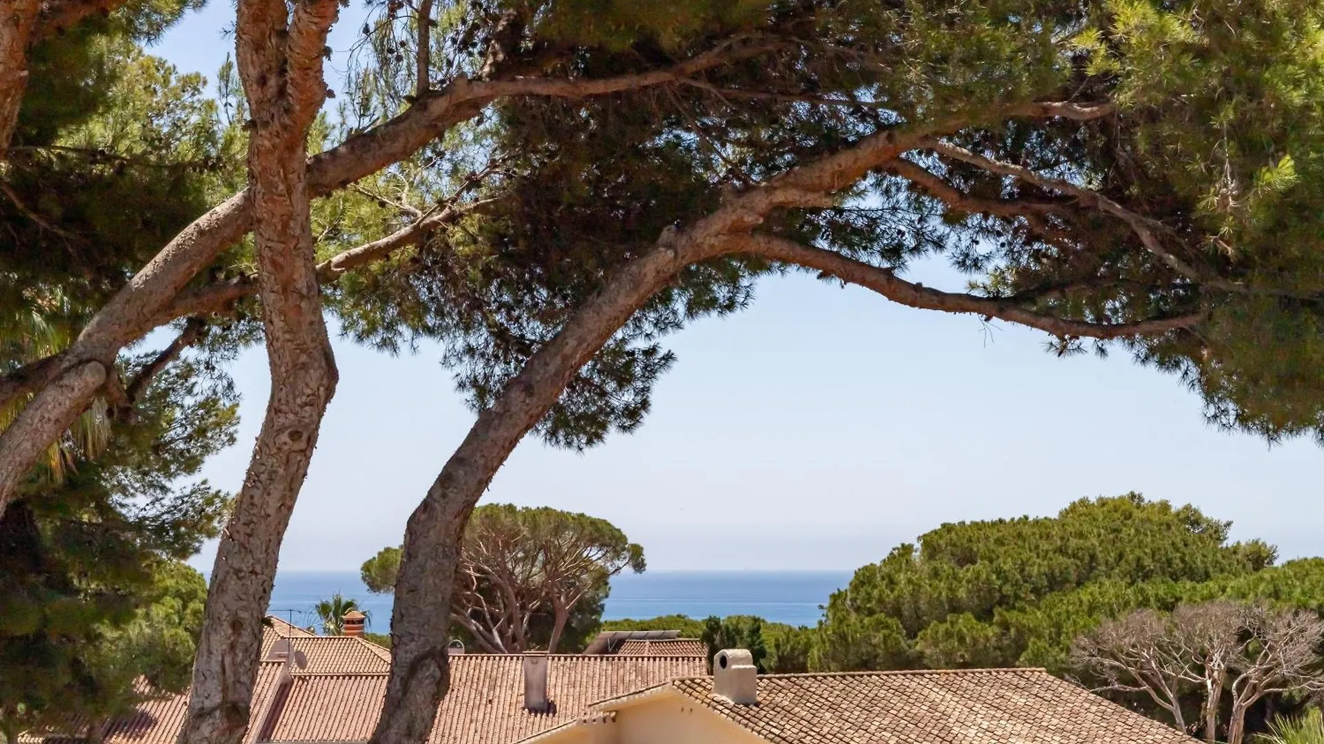 Casa La Fuente Nueve - Family Friendly Townhouse With Pool And 3 Bedrooms Sitio de Calahonda Holiday home