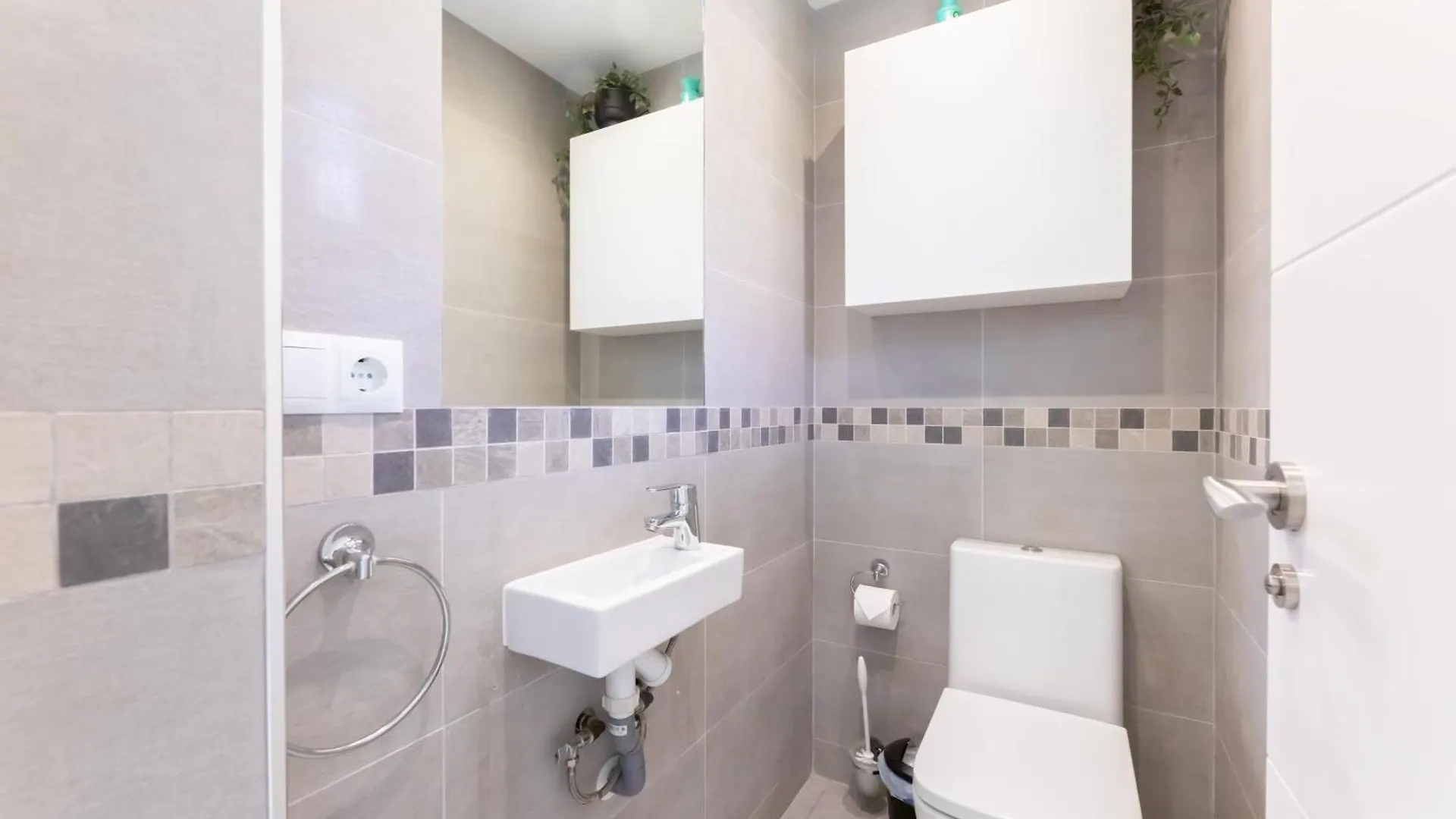 Casa La Fuente Nueve - Family Friendly Townhouse With Pool And 3 Bedrooms Sitio de Calahonda Holiday home